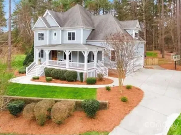 215 Freshwater Ln, Mooresville, NC 28117