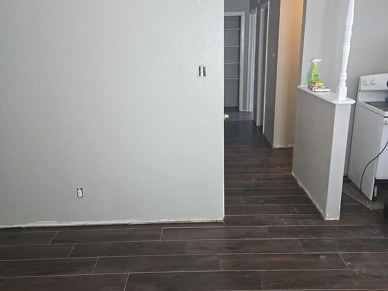 119 Bristol Dr — Photo 5