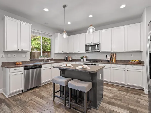 2624 Heirloom Way, Roseville, CA 95747