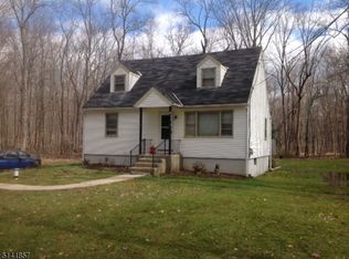 5 Juniper Ln, Newton, NJ 07860