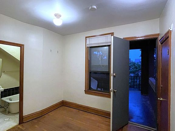 5th image of 409 S Pacific Ave #3