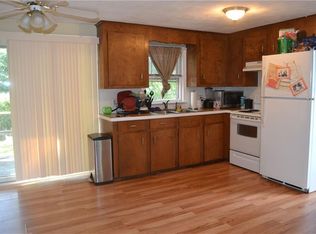 166 Pine St, Warwick, RI 02888