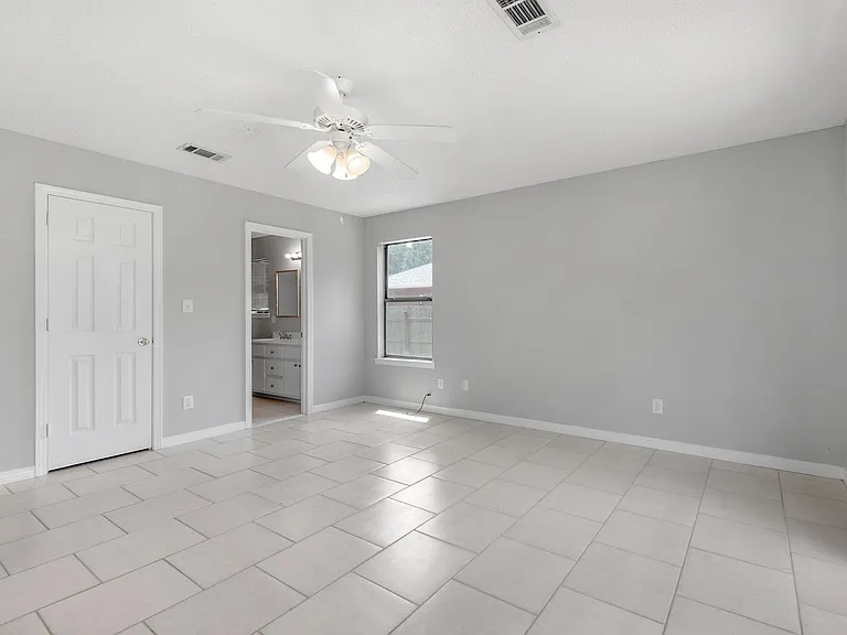 3868 Mariners Dr — Photo 12
