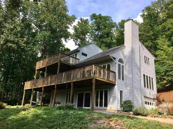 271 Hager Ln, Roseland, VA 22967
