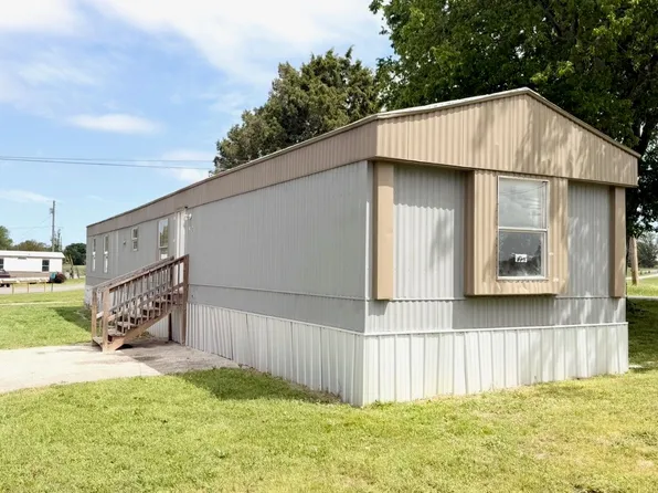 2081 Oakshire Rd, Union City, TN