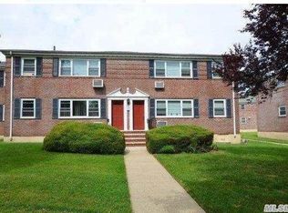 15041 70th Rd, Kew Gardens Hills, NY 11367