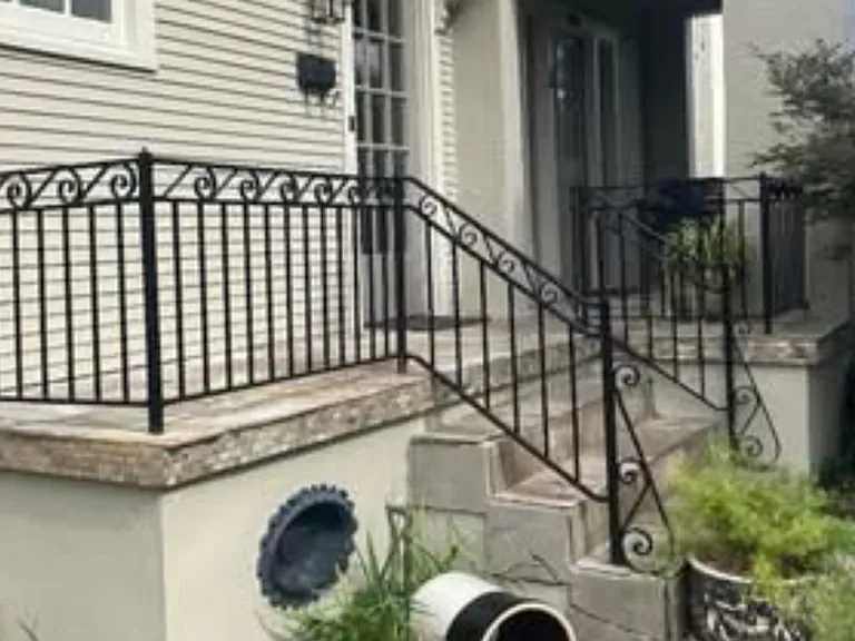 210 Jefferson Ave — Photo 3