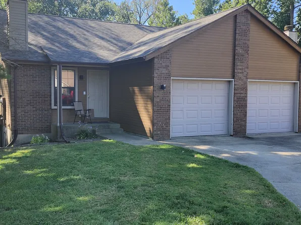 14 Cougar Dr APT B, Glen Carbon, IL 62034