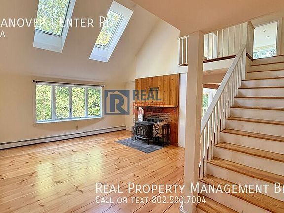 2nd image of 322 Hanover Center Rd