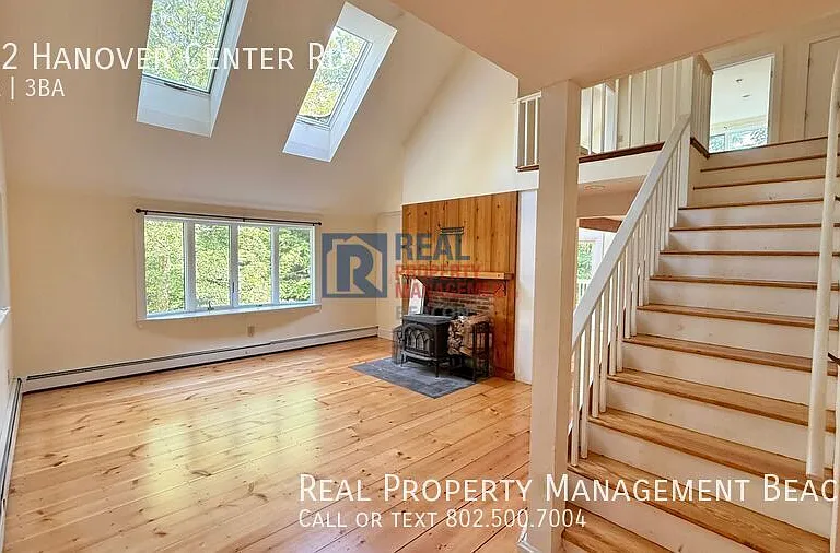 322 Hanover Center Rd — Photo 2
