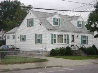 98 Power Rd, Pawtucket, RI 02860