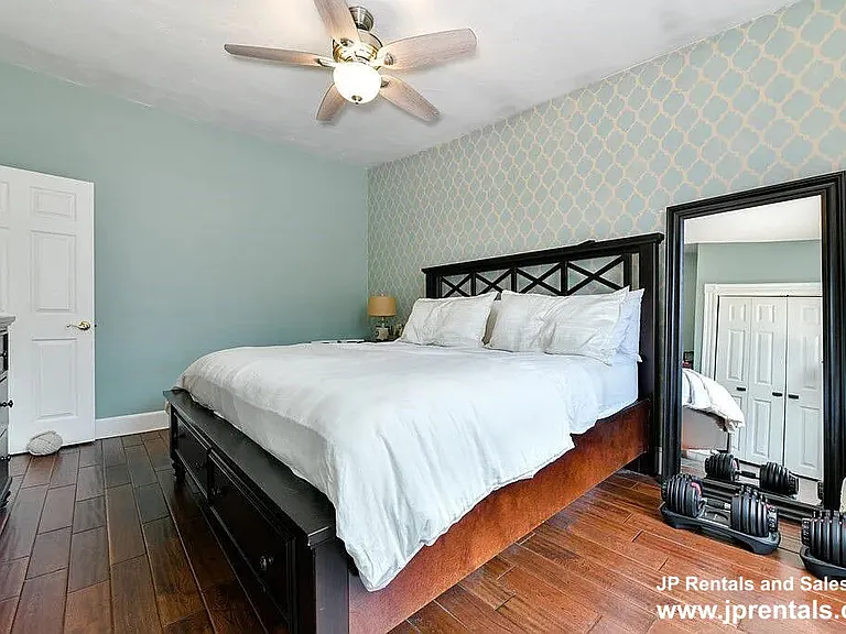 202 W 7th St #2 — Photo 8