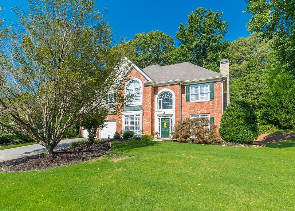1st image of 271 White Pine Way NW