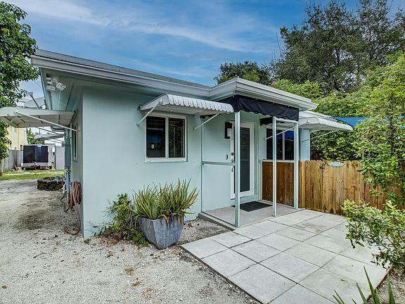 Cottage located in the rear of the property.