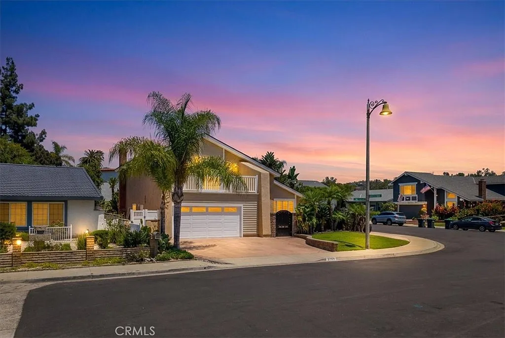 4 bed, 3.5 bath, 2175 sqft, $5,900 — Photo 1