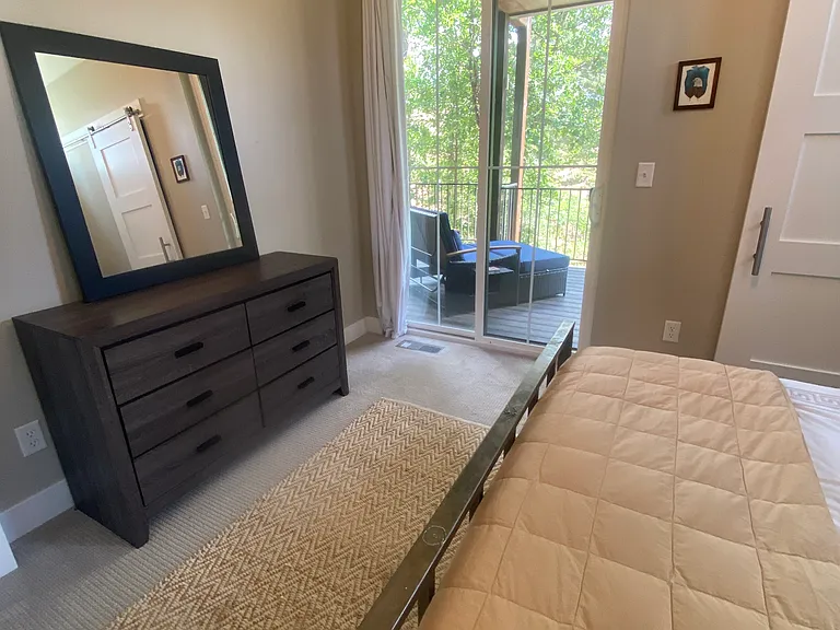 Master Bedroom deck access