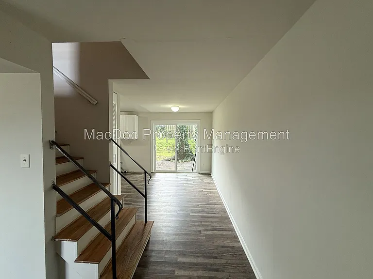 400 Rann Ct — Photo 4