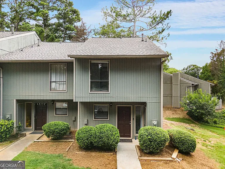6170 Woodland Rd — Photo 1
