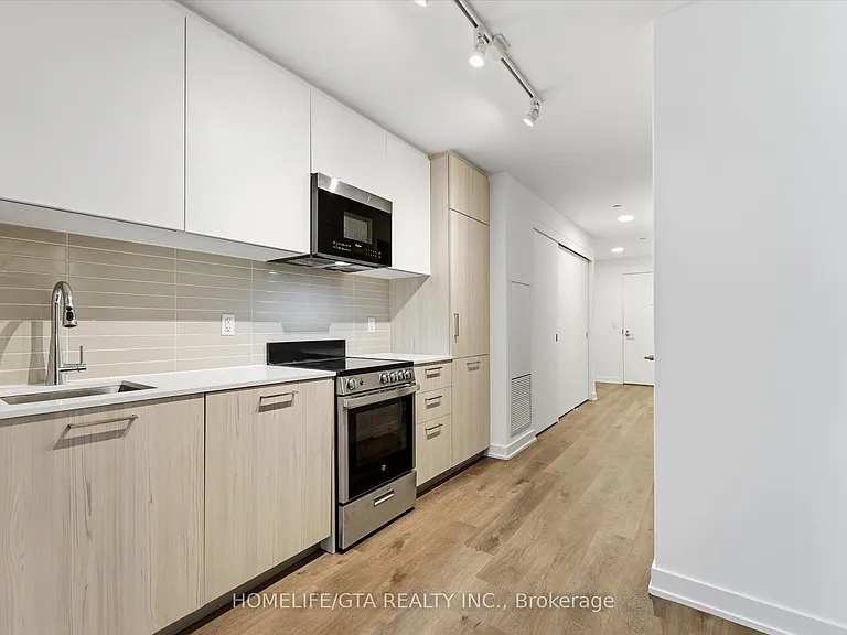 65 Mutual St #309 — Photo 22
