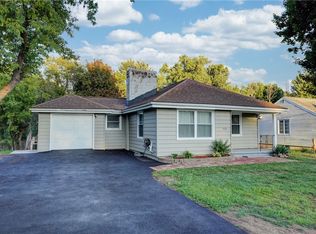 1904 Manitou Rd, Spencerport, NY 14559