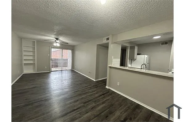 Building Photo - 1810 Esters Rd #2114