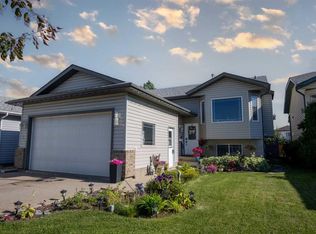 10733 N 75th Ave, Grande Prairie, AB T8W2S7