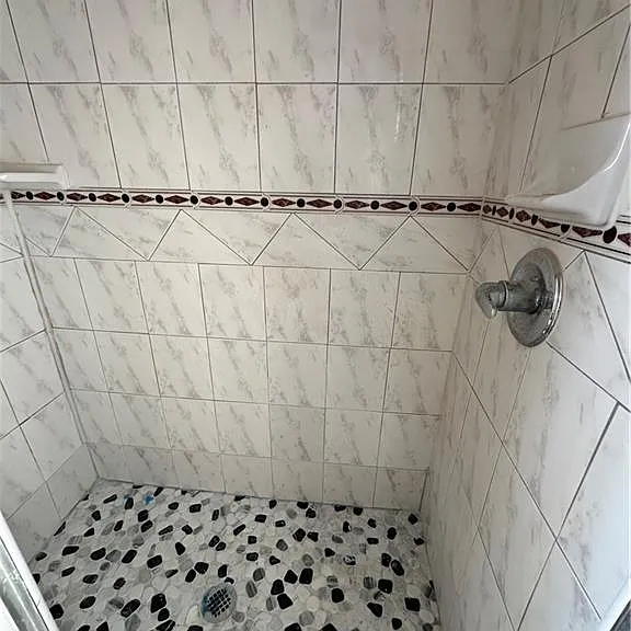 2714 Melanie Dr — Photo 13