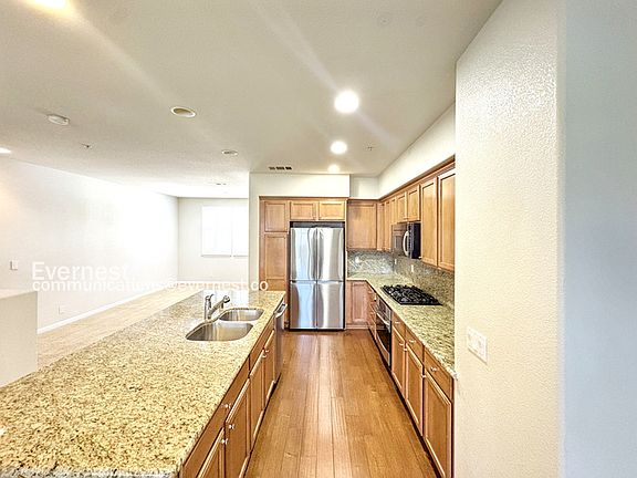3rd image of 3004 Maritime Way