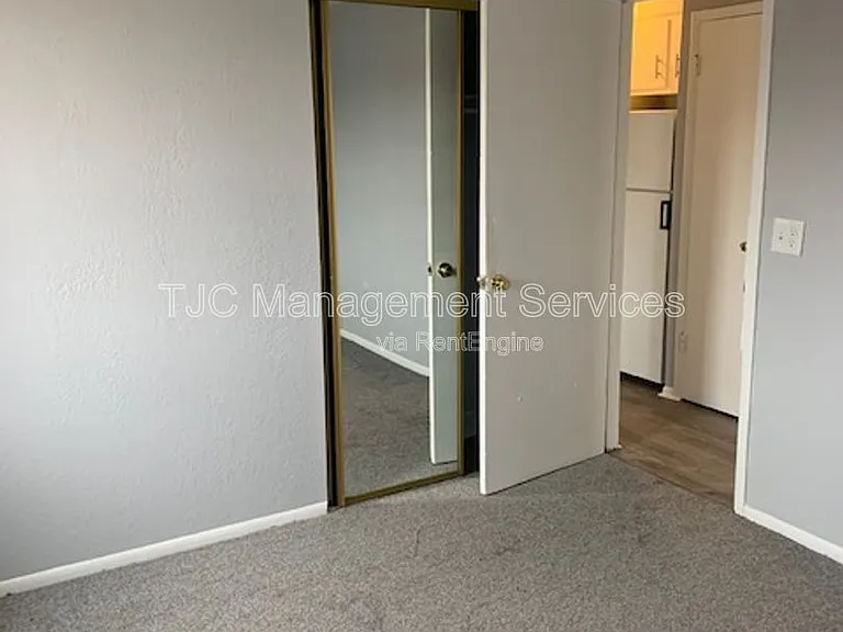 1138 N Corona St #301 — Photo 15