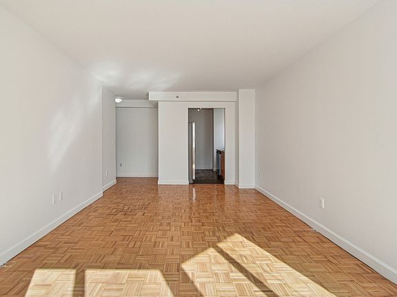 4th image of 420 W 42nd St APT 6B