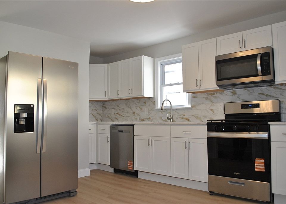 1st image of 105 Sycamore St