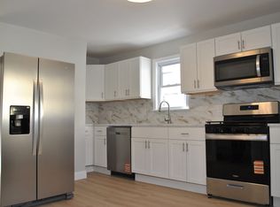 105 Sycamore St, New Bedford, MA 02740