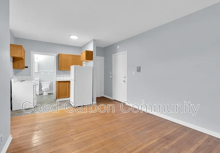 131 Allen St #7 — Photo 1