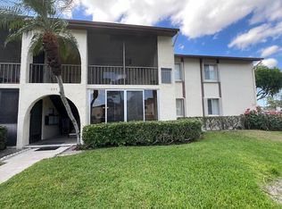 311 Knotty Pine Cir APT D-1, Greenacres, FL 33463