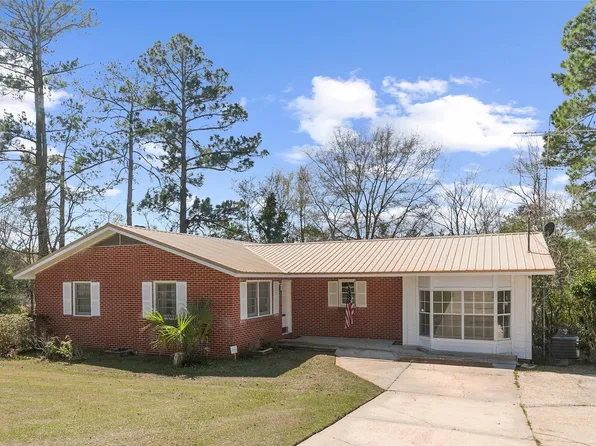 262 Rosemary Ln, Ozark, AL 36360