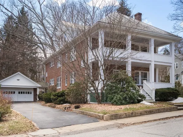 89-91 Hartwell St, Southbridge, MA 01550