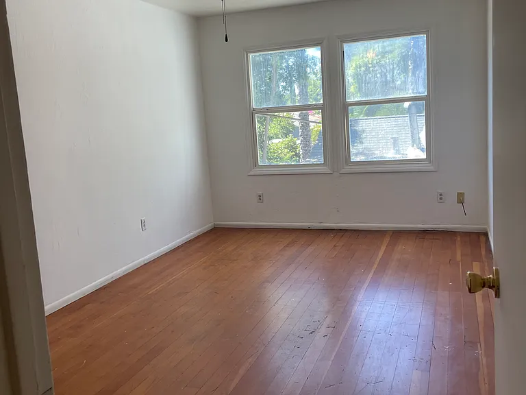 620 Webster St — Photo 5
