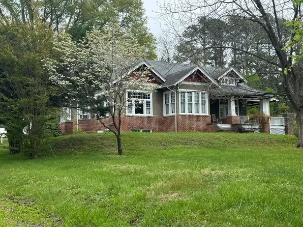 402 S Main St, Lawrenceville, VA 23868