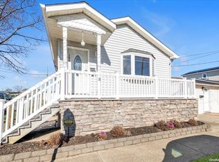 104 Williamson St, East Rockaway, NY 11518