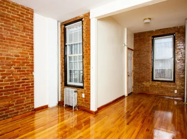 840 Hart Street image 1 of 5