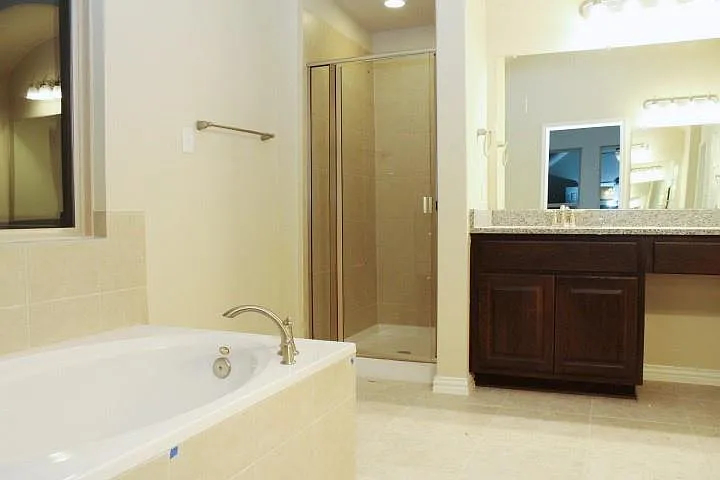 152 Belford St — Photo 13
