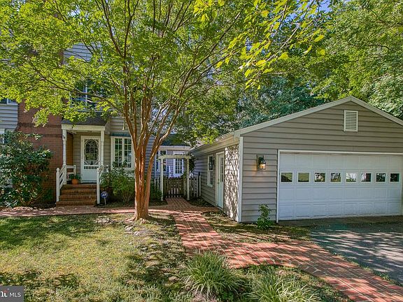 2 car detached garage
