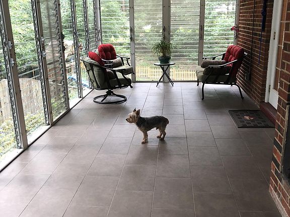 Enclosed Porch--3 season!