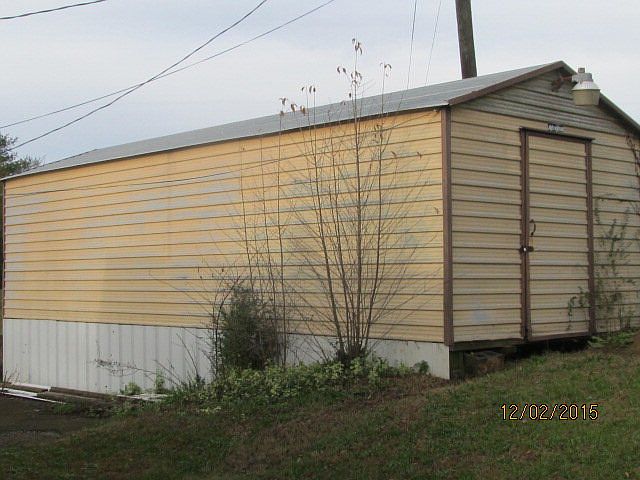 2nd image of 1605 Leonard Bridge Rd