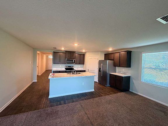 4th image of 2137 Willow Springs Dr