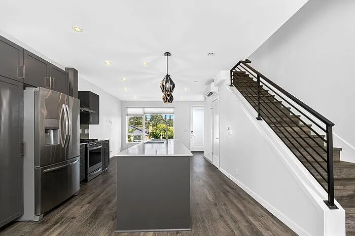 3819 S Cloverdale St — Photo 13