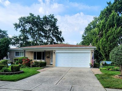 5085 Babbit Dr, Troy, MI, 48085