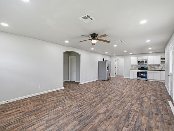 5th image of 1525 Ruby Ln