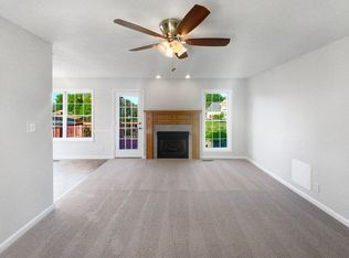 612 Walnut Crossing Dr, Whitsett, NC 27377