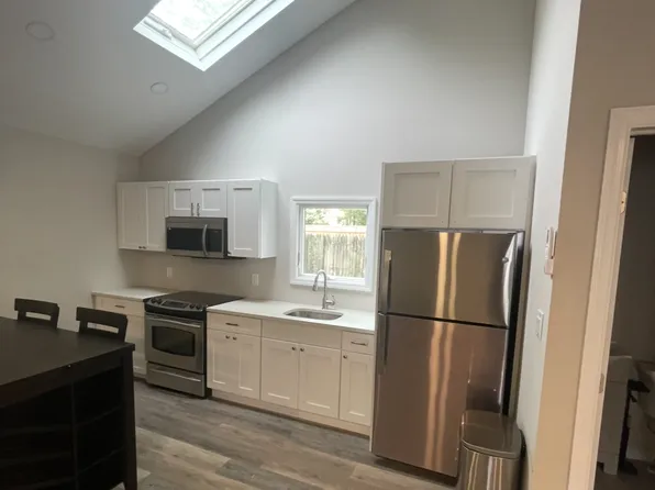 18 Henry Ave, Babylon, NY 11702